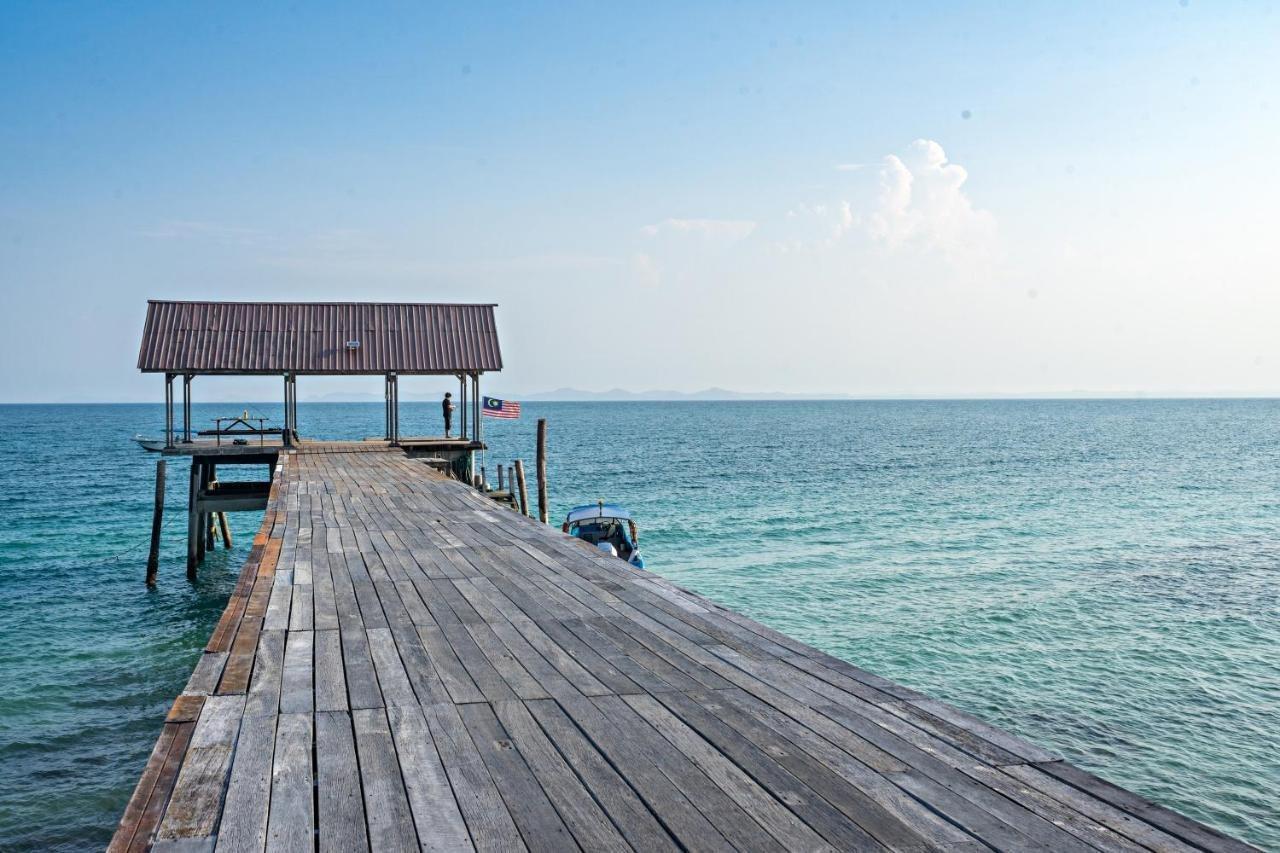 Bayu Lestari Island Resort Mersing Exterior foto