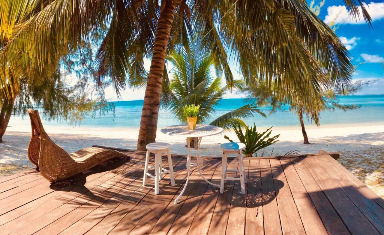 Bayu Lestari Island Resort Mersing Exterior foto