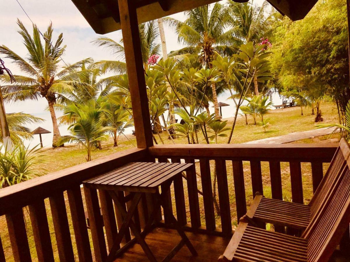 Bayu Lestari Island Resort Mersing Exterior foto
